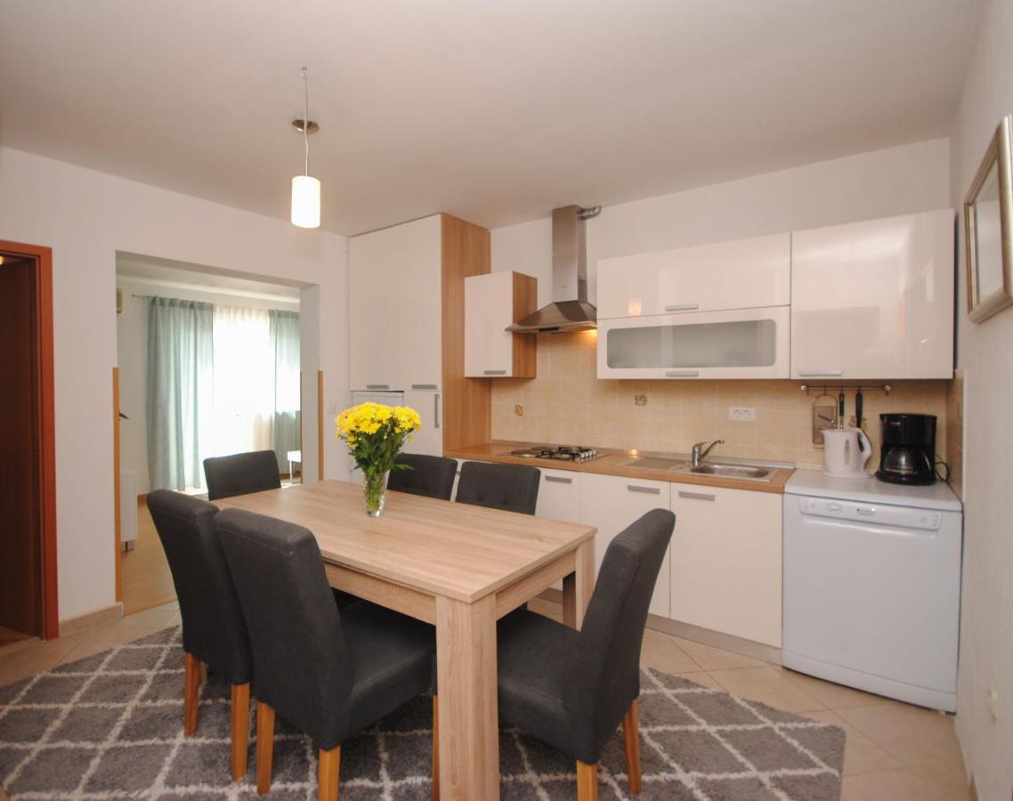 פודסטראנה Apartment Tina מראה חיצוני תמונה
