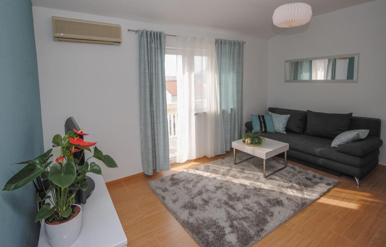 פודסטראנה Apartment Tina מראה חיצוני תמונה