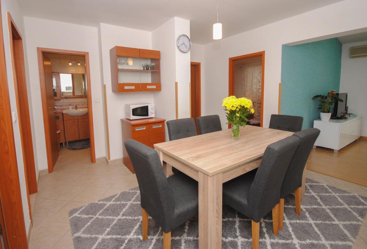 פודסטראנה Apartment Tina מראה חיצוני תמונה